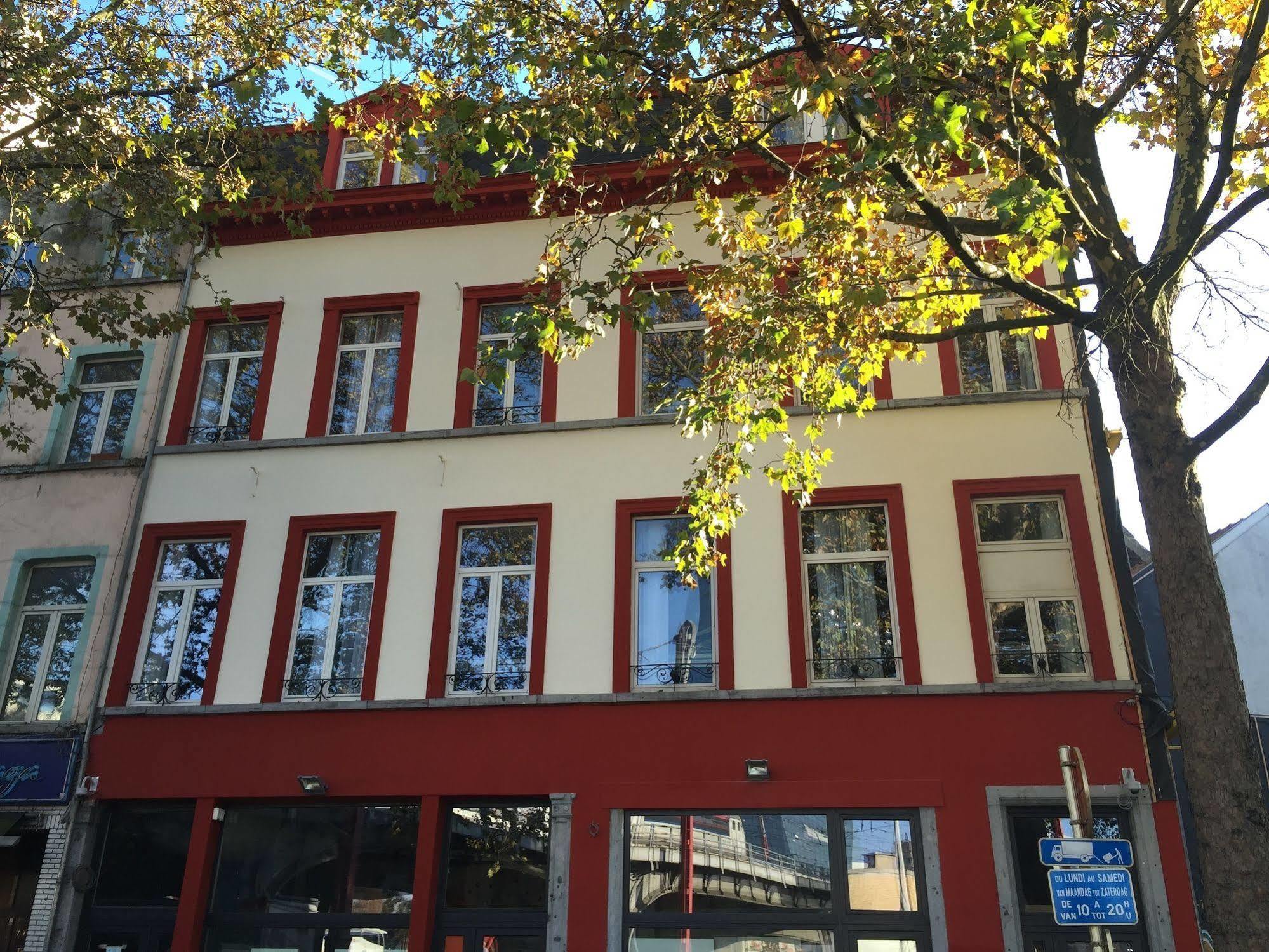 Midi Station Hotel Bruselas Exterior foto